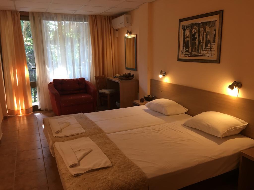 Park Hotel Briz โกลเดน แซนส์ ภายนอก รูปภาพ